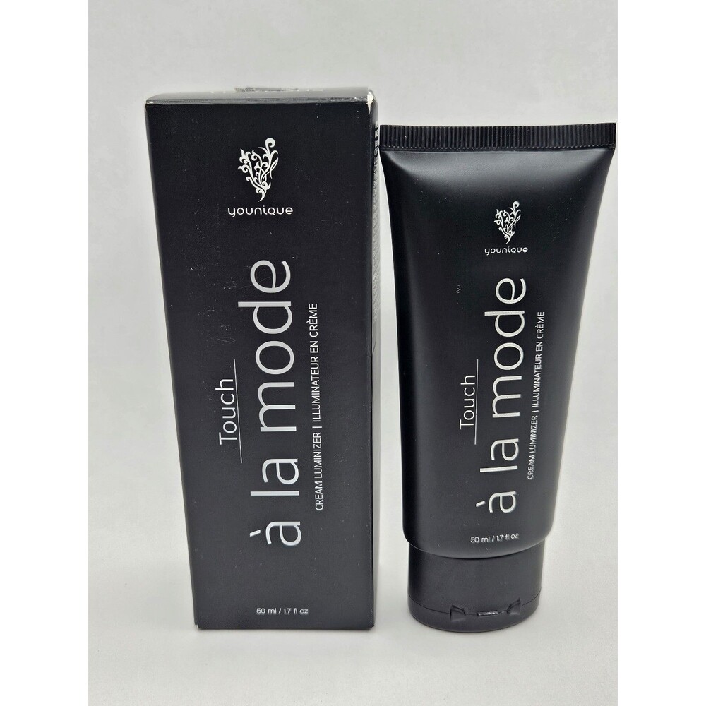 Younique Touch A La Mode Cream Luminizer in Lustrous  1.7 fl oz New in Box